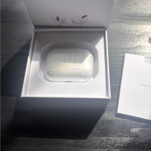 Apple Other - White Wireless Earbuds with Charging Case